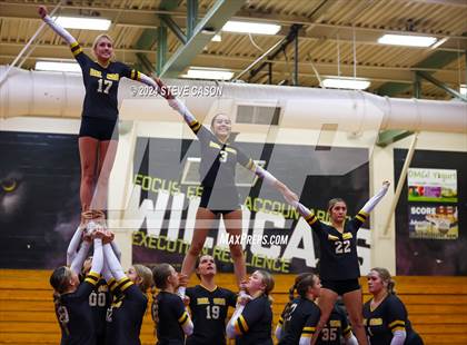 Thumbnail 1 in Del Oro photogallery.