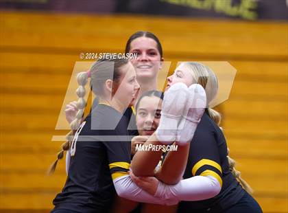 Thumbnail 2 in Del Oro photogallery.