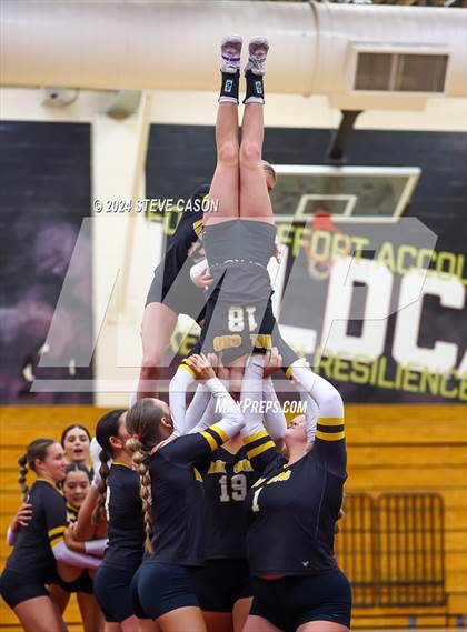 Thumbnail 2 in Del Oro photogallery.