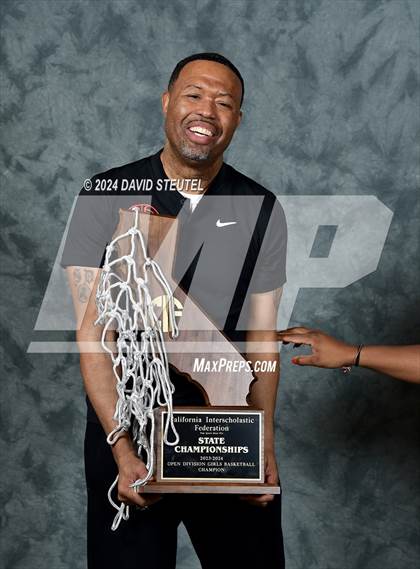 Thumbnail 1 in Etiwanda (CIF State Open Div. Awards) photogallery.