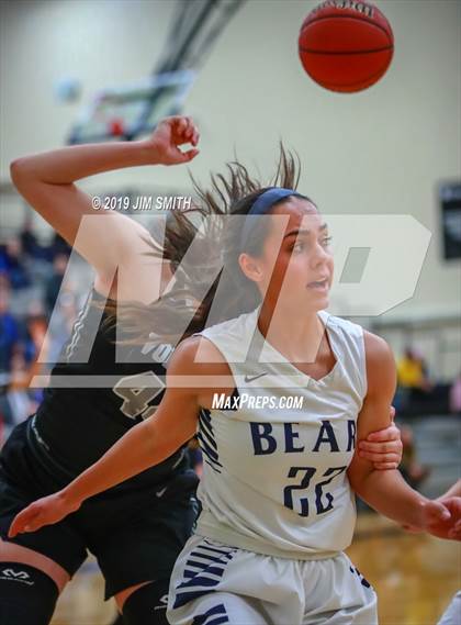 Thumbnail 1 in Volcano Vista vs. La Cueva (Albuquerque Metro Championships) photogallery.