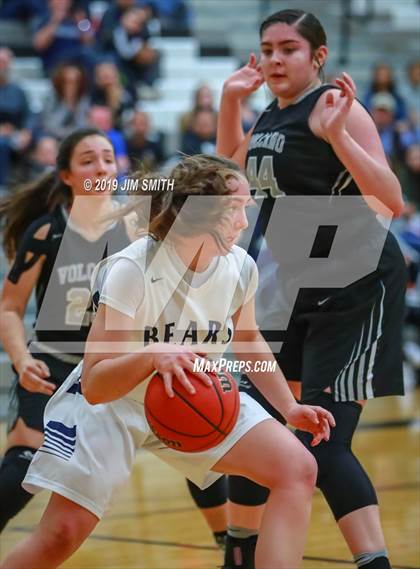 Thumbnail 1 in Volcano Vista vs. La Cueva (Albuquerque Metro Championships) photogallery.