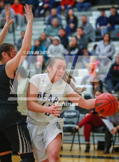 Thumbnail 2 in Volcano Vista vs. La Cueva (Albuquerque Metro Championships) photogallery.