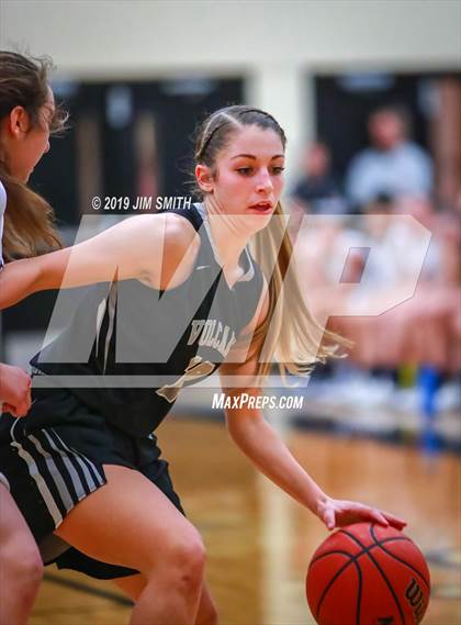 Thumbnail 3 in Volcano Vista vs. La Cueva (Albuquerque Metro Championships) photogallery.