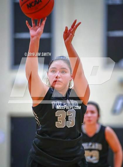 Thumbnail 3 in Volcano Vista vs. La Cueva (Albuquerque Metro Championships) photogallery.