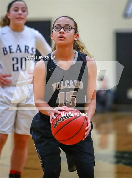 Thumbnail 3 in Volcano Vista vs. La Cueva (Albuquerque Metro Championships) photogallery.