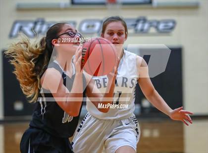 Thumbnail 1 in Volcano Vista vs. La Cueva (Albuquerque Metro Championships) photogallery.