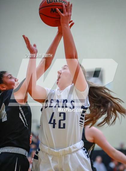 Thumbnail 3 in Volcano Vista vs. La Cueva (Albuquerque Metro Championships) photogallery.