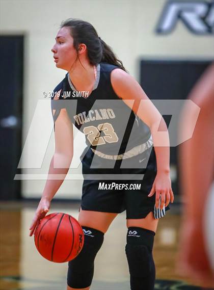 Thumbnail 1 in Volcano Vista vs. La Cueva (Albuquerque Metro Championships) photogallery.