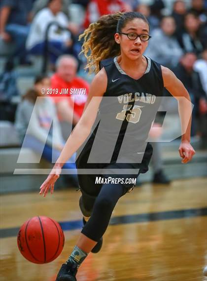 Thumbnail 3 in Volcano Vista vs. La Cueva (Albuquerque Metro Championships) photogallery.