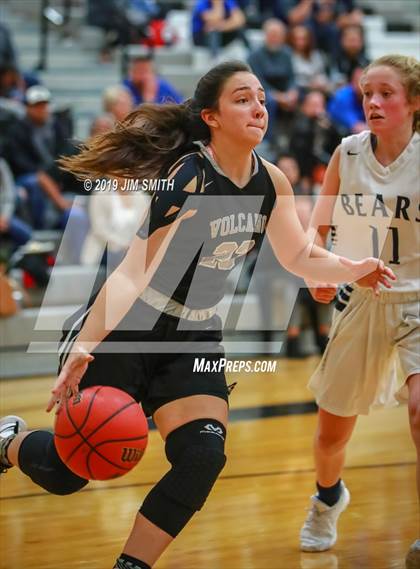 Thumbnail 3 in Volcano Vista vs. La Cueva (Albuquerque Metro Championships) photogallery.