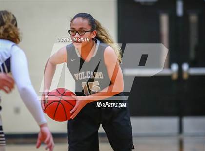 Thumbnail 2 in Volcano Vista vs. La Cueva (Albuquerque Metro Championships) photogallery.