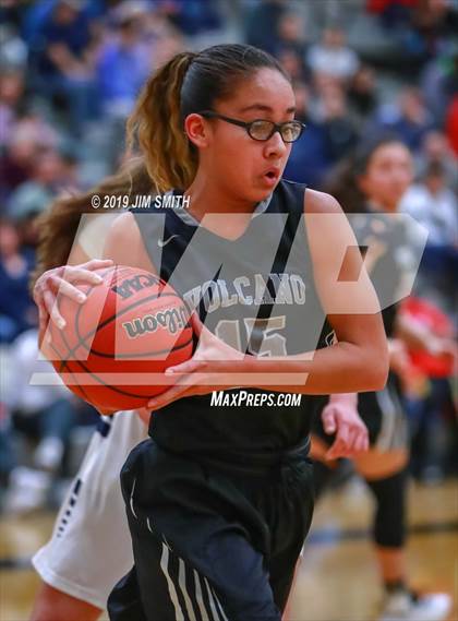 Thumbnail 2 in Volcano Vista vs. La Cueva (Albuquerque Metro Championships) photogallery.