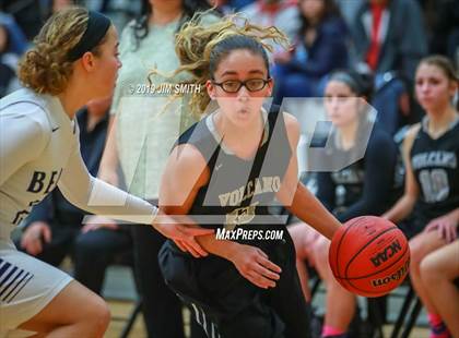 Thumbnail 1 in Volcano Vista vs. La Cueva (Albuquerque Metro Championships) photogallery.
