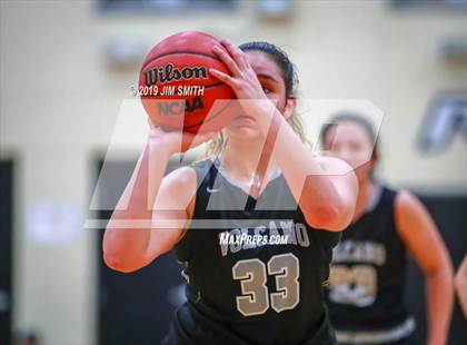 Thumbnail 1 in Volcano Vista vs. La Cueva (Albuquerque Metro Championships) photogallery.
