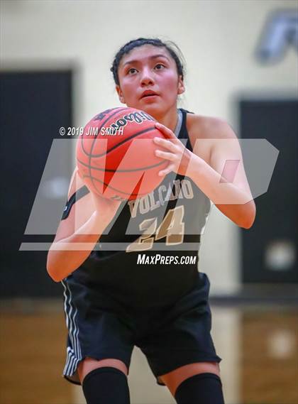 Thumbnail 3 in Volcano Vista vs. La Cueva (Albuquerque Metro Championships) photogallery.
