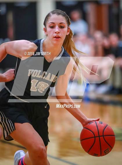 Thumbnail 1 in Volcano Vista vs. La Cueva (Albuquerque Metro Championships) photogallery.
