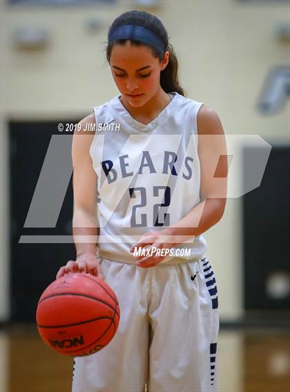Thumbnail 2 in Volcano Vista vs. La Cueva (Albuquerque Metro Championships) photogallery.