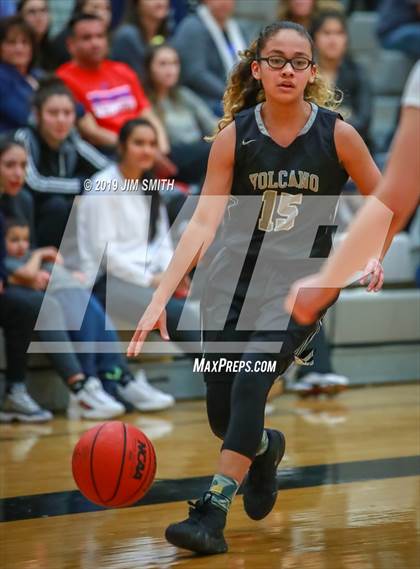 Thumbnail 2 in Volcano Vista vs. La Cueva (Albuquerque Metro Championships) photogallery.