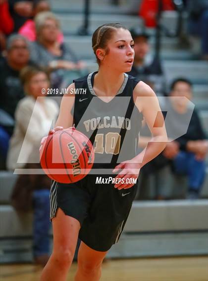 Thumbnail 3 in Volcano Vista vs. La Cueva (Albuquerque Metro Championships) photogallery.