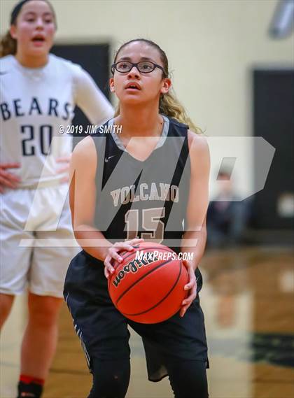 Thumbnail 1 in Volcano Vista vs. La Cueva (Albuquerque Metro Championships) photogallery.