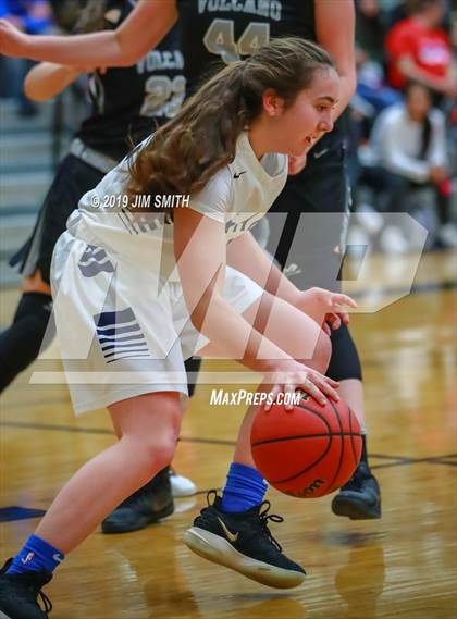 Thumbnail 3 in Volcano Vista vs. La Cueva (Albuquerque Metro Championships) photogallery.