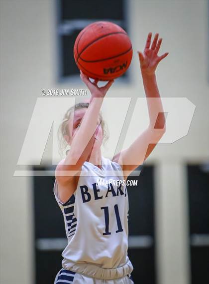 Thumbnail 3 in Volcano Vista vs. La Cueva (Albuquerque Metro Championships) photogallery.