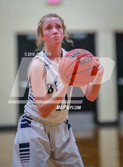 Thumbnail 1 in Volcano Vista vs. La Cueva (Albuquerque Metro Championships) photogallery.
