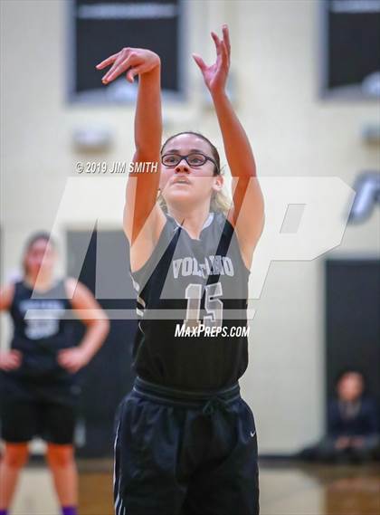 Thumbnail 2 in Volcano Vista vs. La Cueva (Albuquerque Metro Championships) photogallery.