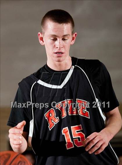 Thumbnail 2 in Ryle vs. Newport Central Catholic photogallery.