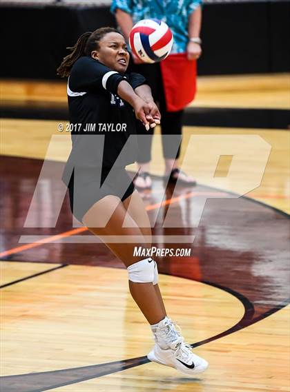 Thumbnail 3 in Denton Guyer @ Aledo photogallery.