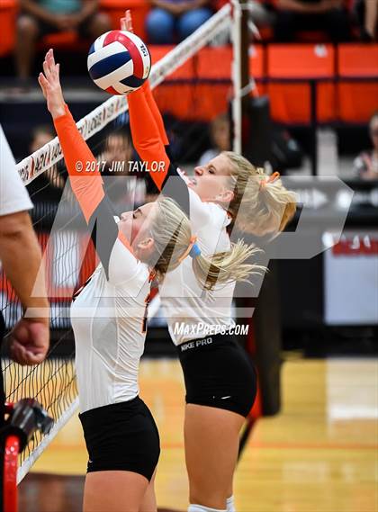 Thumbnail 2 in Denton Guyer @ Aledo photogallery.