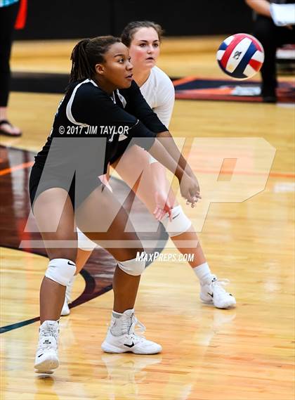 Thumbnail 3 in Denton Guyer @ Aledo photogallery.