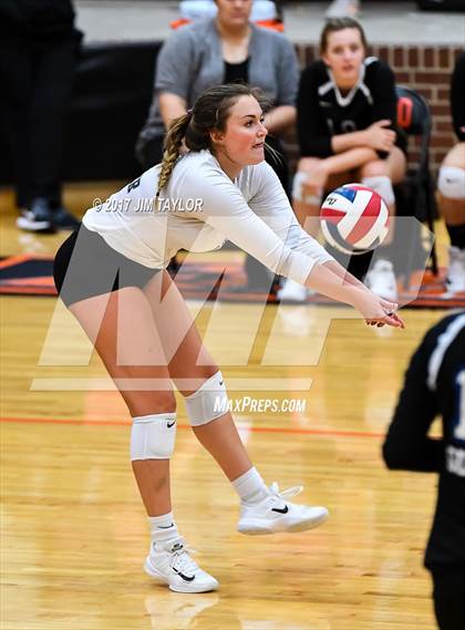 Thumbnail 3 in Denton Guyer @ Aledo photogallery.