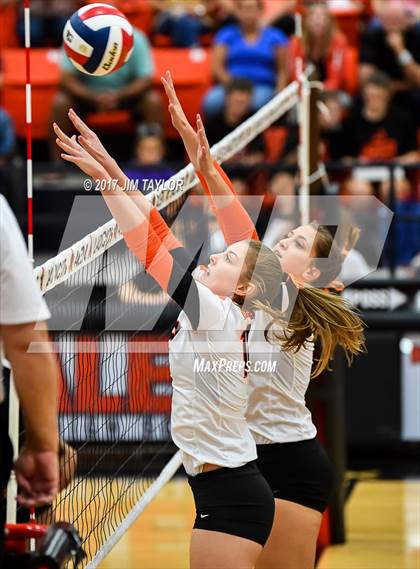 Thumbnail 2 in Denton Guyer @ Aledo photogallery.