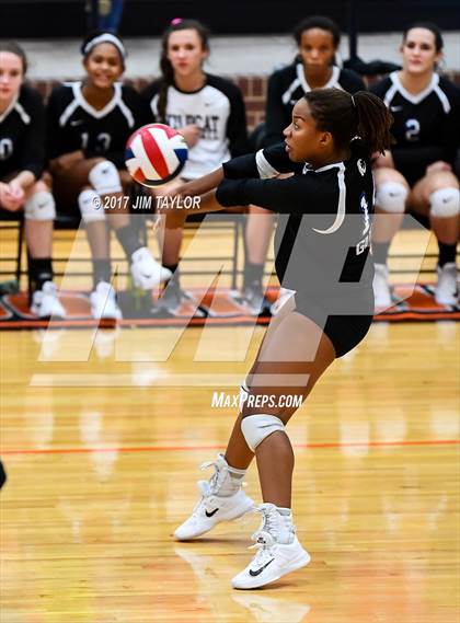 Thumbnail 3 in Denton Guyer @ Aledo photogallery.