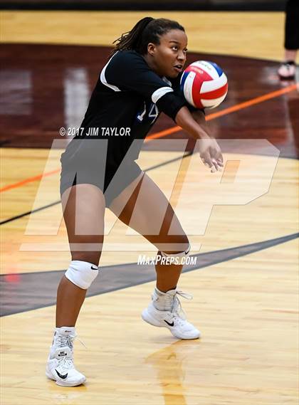 Thumbnail 3 in Denton Guyer @ Aledo photogallery.