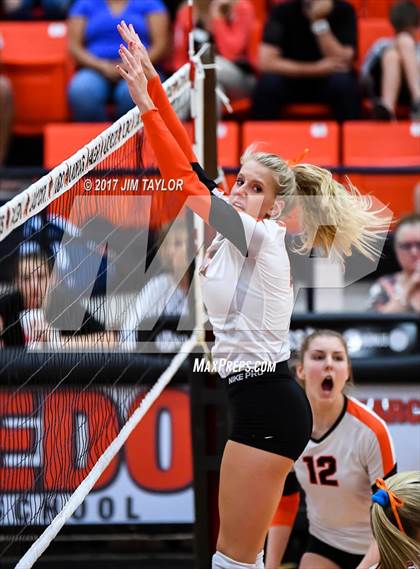Thumbnail 3 in Denton Guyer @ Aledo photogallery.