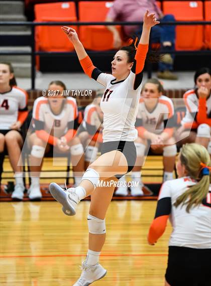 Thumbnail 3 in Denton Guyer @ Aledo photogallery.