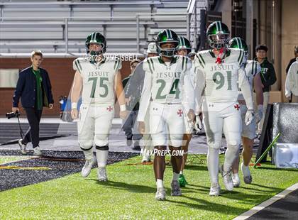 Thumbnail 1 in Dickinson vs. Strake Jesuit (UIL 6A D1 Football Regional Semifinal) photogallery.