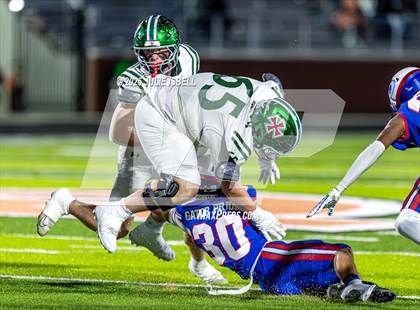 Thumbnail 1 in Dickinson vs. Strake Jesuit (UIL 6A D1 Football Regional Semifinal) photogallery.