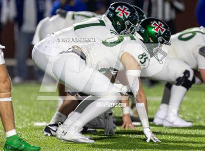 Thumbnail 1 in Dickinson vs. Strake Jesuit (UIL 6A D1 Football Regional Semifinal) photogallery.