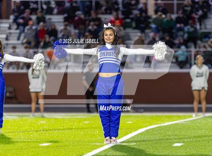 Thumbnail 1 in Dickinson vs. Strake Jesuit (UIL 6A D1 Football Regional Semifinal) photogallery.