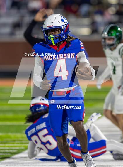 Thumbnail 2 in Dickinson vs. Strake Jesuit (UIL 6A D1 Football Regional Semifinal) photogallery.