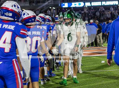 Thumbnail 2 in Dickinson vs. Strake Jesuit (UIL 6A D1 Football Regional Semifinal) photogallery.