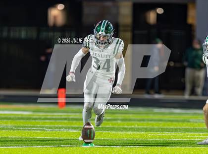 Thumbnail 3 in Dickinson vs. Strake Jesuit (UIL 6A D1 Football Regional Semifinal) photogallery.