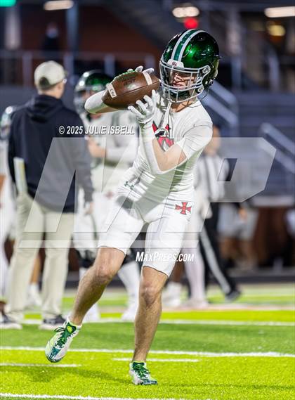 Thumbnail 3 in Dickinson vs. Strake Jesuit (UIL 6A D1 Football Regional Semifinal) photogallery.