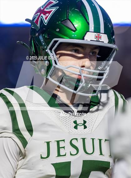 Thumbnail 2 in Dickinson vs. Strake Jesuit (UIL 6A D1 Football Regional Semifinal) photogallery.