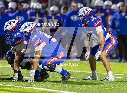 Thumbnail 1 in Dickinson vs. Strake Jesuit (UIL 6A D1 Football Regional Semifinal) photogallery.
