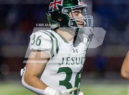 Thumbnail 2 in Dickinson vs. Strake Jesuit (UIL 6A D1 Football Regional Semifinal) photogallery.